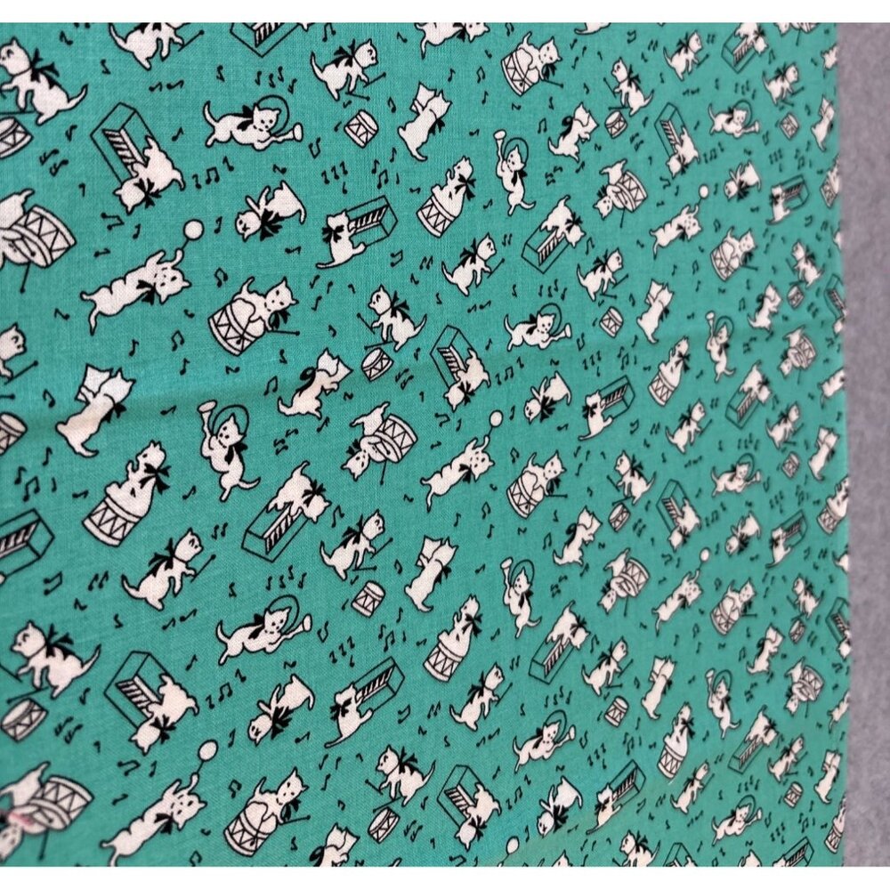 Fat Quarter 18x22" Cotton Fabric with Musical Dogs Pattern